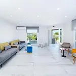 Iliomagic Luxury Ξενοδοχείο με διαμερίσματα