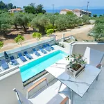 Iliomagic Luxury Ξενοδοχείο με διαμερίσματα