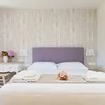 Ξενοδοχείο με διαμερίσματα Iliomagic Luxury