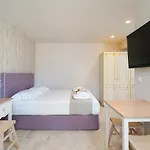 Ξενοδοχείο με διαμερίσματα Iliomagic Luxury Λιμένας