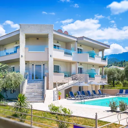 Apart-hotel Iliomagic Luxury 4*