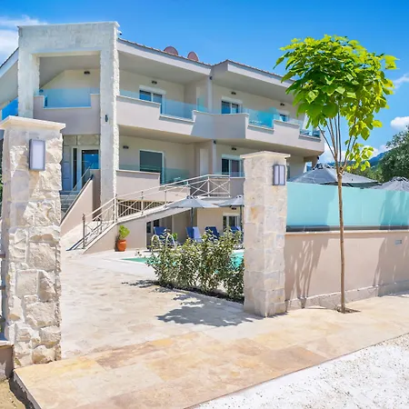 Iliomagic Luxury Ξενοδοχείο με διαμερίσματα Λιμένας