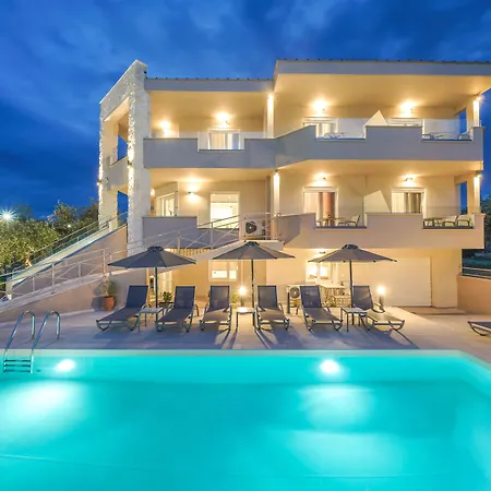 Iliomagic Luxury Lägenhetshotell 4*