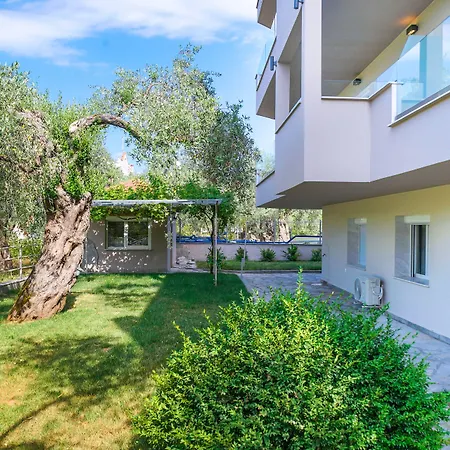 Iliomagic Luxury Apart-hotel 4*