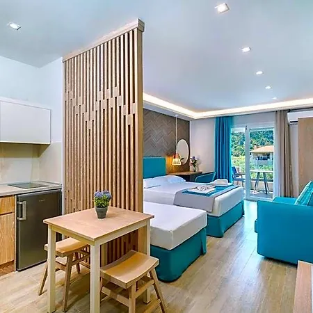 Iliomagic Luxury Aparthotel 3*