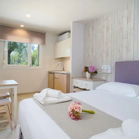 Iliomagic Luxury Aparthotel 3*