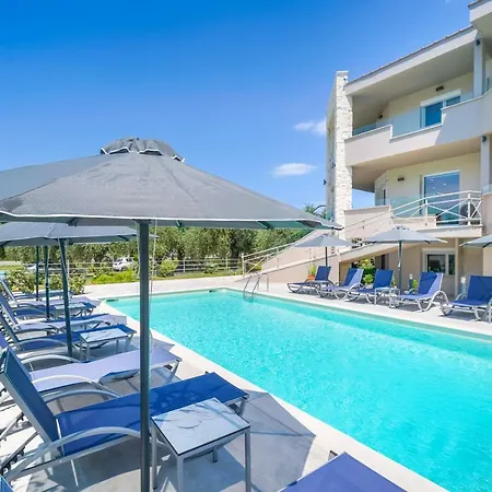 Apartahotel Iliomagic Luxury 3*