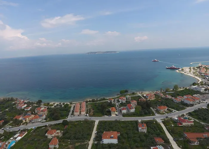 Iliomagic Luxury Apart-hotel 4*