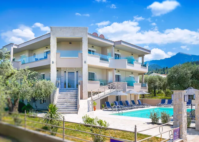 Apart-hotel Iliomagic Luxury 4*