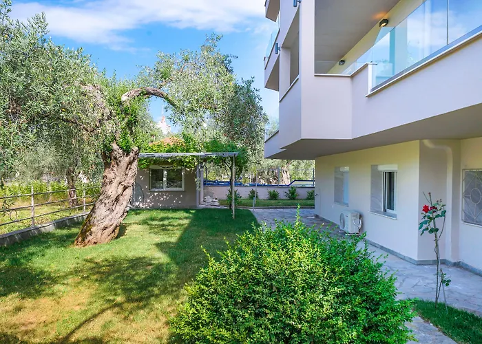 Iliomagic Luxury Apart-hotel 4*