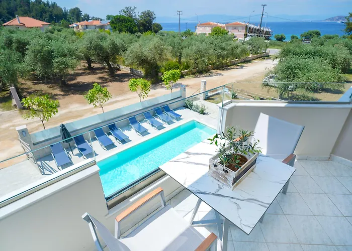 Iliomagic Luxury Apart-hotel