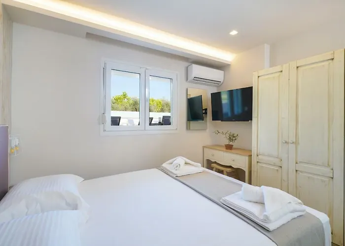 Apart-hotel Iliomagic Luxury 4*